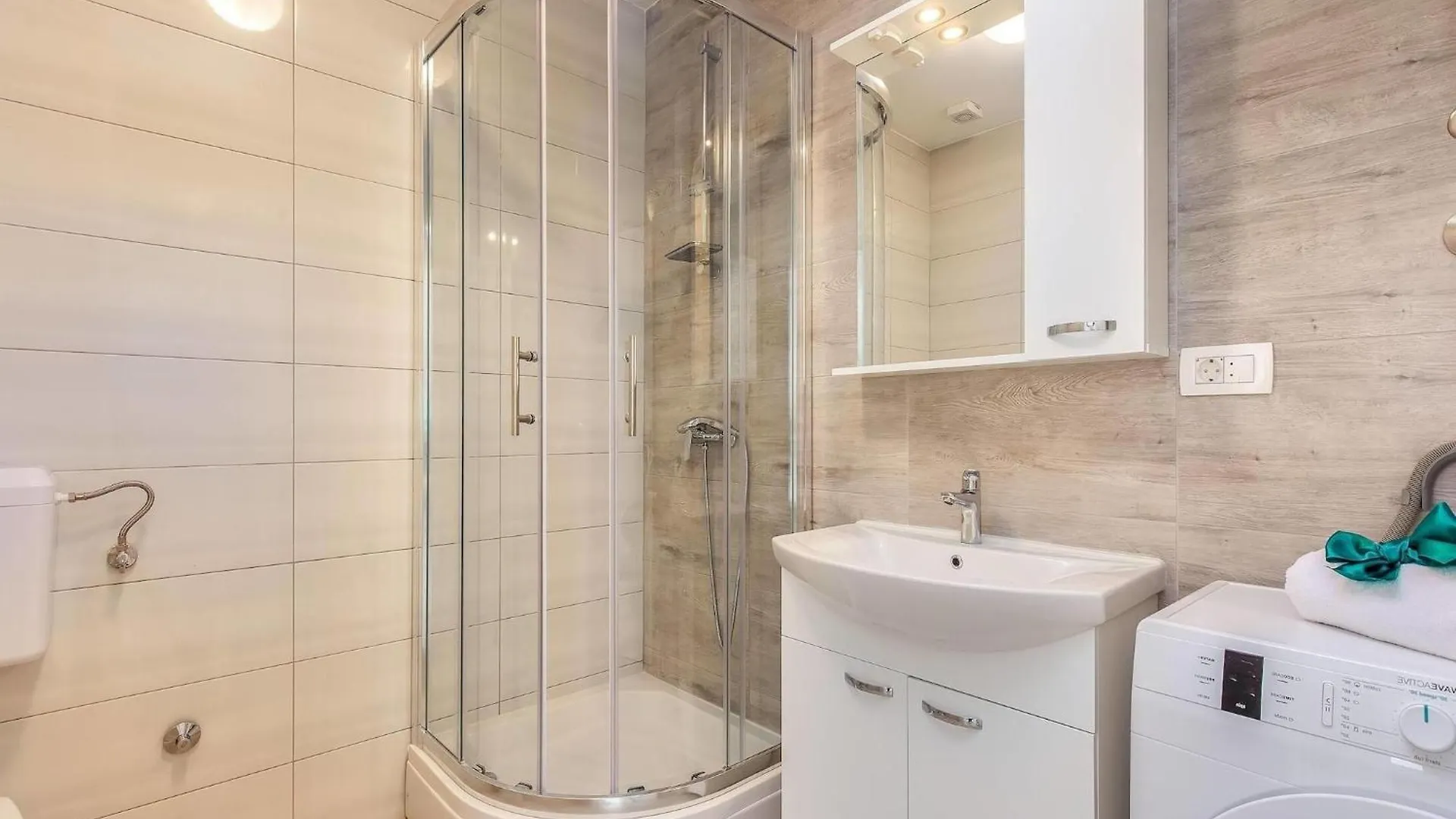 Charming Villa In Dramalj With Bubble Bath